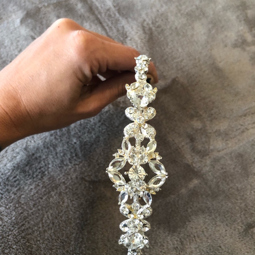 David’s Bridal diamond crown/Headband - Picture 3 of 8